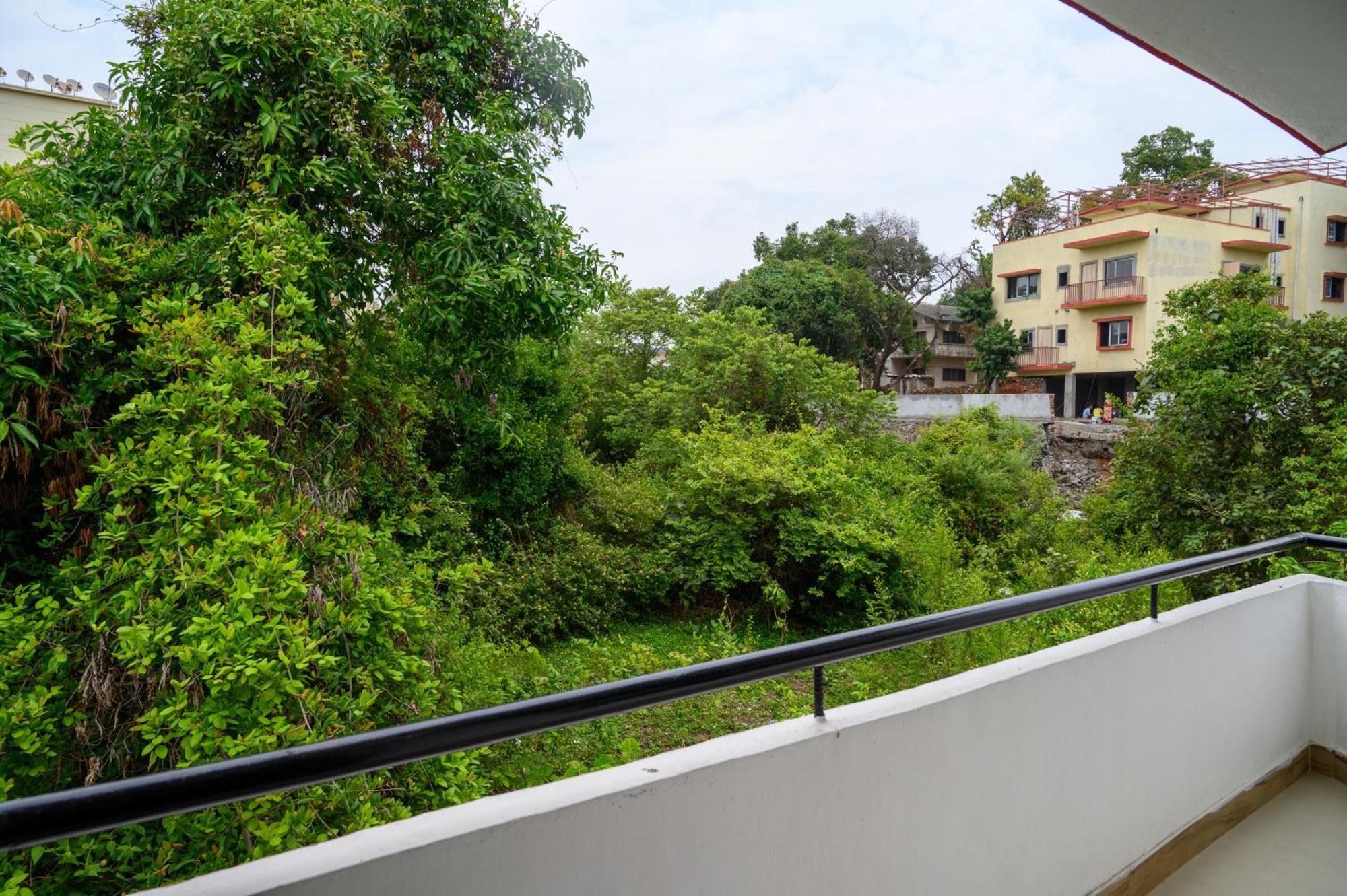 Girivihar Holiday Club - Pure Veg Lonavala Exterior photo
