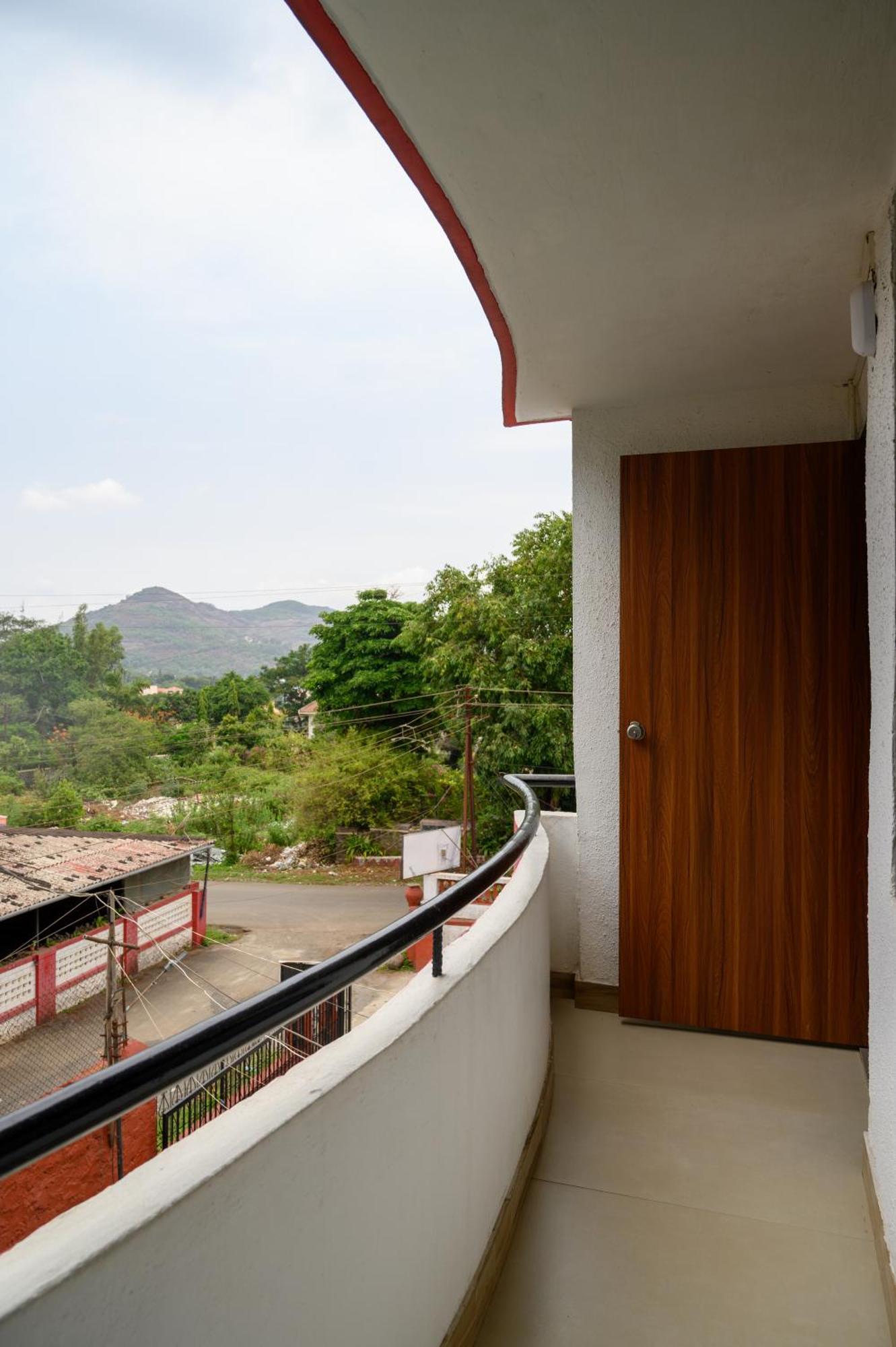 Girivihar Holiday Club - Pure Veg Lonavala Exterior photo